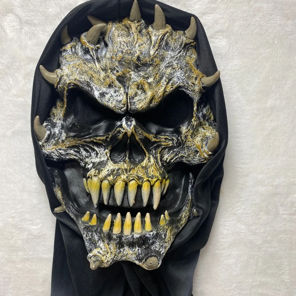 Spirit Halloween‎ Skull Mask Ghoul Crypt Creature Hood Scary Costume Accessory